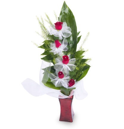 מדרגות לאהבה – זר פרחים רומנטי בכלי זכוכית - פרחי עירית, משלוחי פרחים וחנויות פרחים בתפוצה ארצית